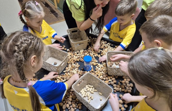 Kelionė per skonių šalį: mažieji jonaviečiai šventė Europos sveikos mitybos dieną!