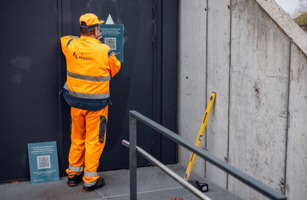 „Via Lietuva“ poilsio ir automobilių stovėjimo aikštelėse įrengia QR kodus. Kuo jie bus naudingi eismo dalyviams?