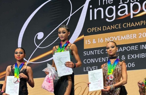 13 - asis sportinių šokių čempionatas Singapūre