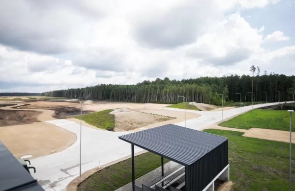JAV ir Latvijos tyrimai: poligonai skatina ekonomikos augimą ir kuria darbo vietas