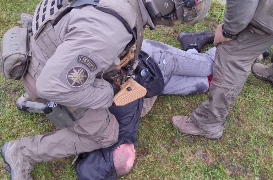 Jungtinės teisėsaugos pajėgos sudavė smūgį kontrabandos oro balionais gabentojams