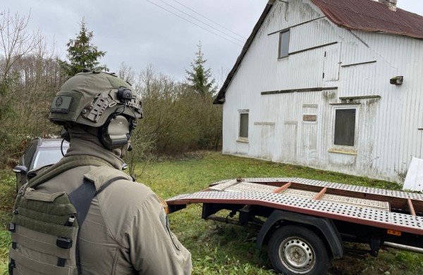 Jungtinės teisėsaugos pajėgos sudavė smūgį kontrabandos oro balionais gabentojams