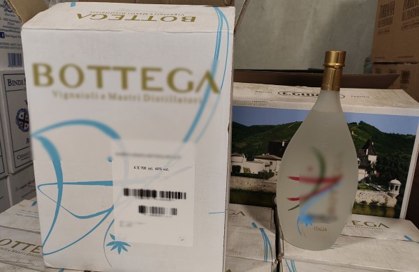 Prieš didžiąsias metų šventes – nelegalaus alkoholio antplūdis