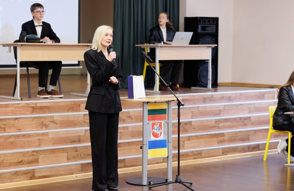 Simuliacinėje Justino Vareikio progimnazijos Seimo sesijoje – jaunųjų politikų diskusijos ir aktualūs klausimai