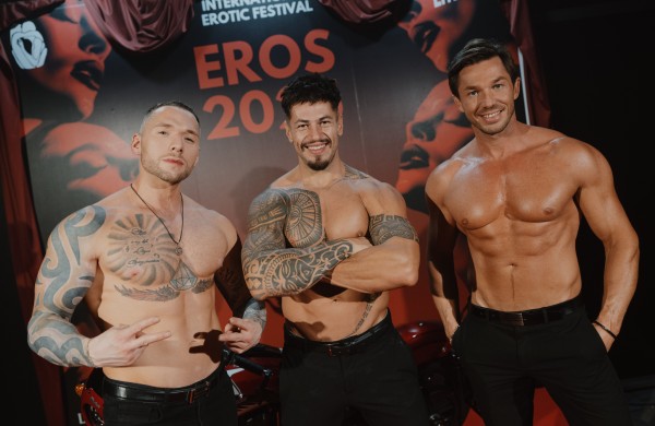 Įspūdžių vakaras „Eros 2025“: pasirodymai, pranešimai ir aistringa festivalio atmosfera