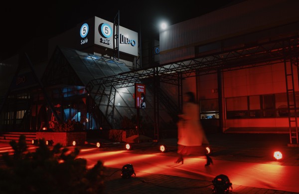 Įspūdžių vakaras „Eros 2025“: pasirodymai, pranešimai ir aistringa festivalio atmosfera