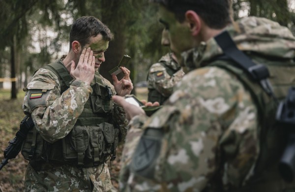 Savanoriška nenuolatinė tarnyba – nebe tik Savanorių pajėgose: Lietuvos kariuomenės 1-oji divizija rengia nenuolatinės karo tarnybos karius būti divizijos štabo specialistais