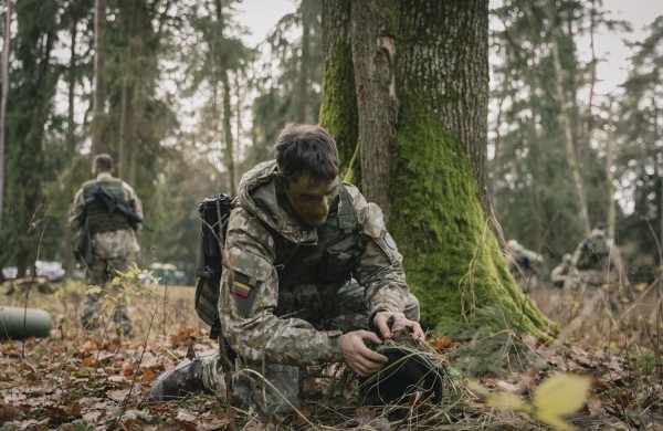 Savanoriška nenuolatinė tarnyba – nebe tik Savanorių pajėgose: Lietuvos kariuomenės 1-oji divizija rengia nenuolatinės karo tarnybos karius būti divizijos štabo specialistais