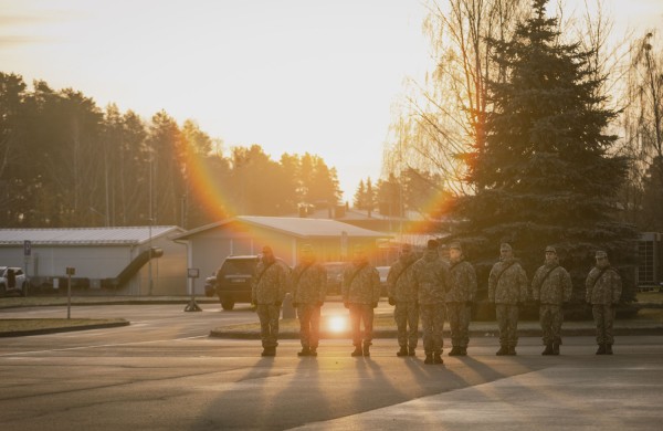 Savanoriška nenuolatinė tarnyba – nebe tik Savanorių pajėgose: Lietuvos kariuomenės 1-oji divizija rengia nenuolatinės karo tarnybos karius būti divizijos štabo specialistais