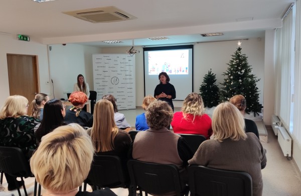 Socialinių paslaugų srities Jonavoje laukia pokyčiai: pristatytas projektas ,,Pirmas žingsnis į pagalbą - informacija"