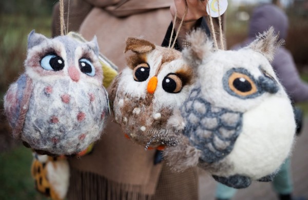 Įžiebta Prezidentūros kalėdinė eglė: ant jos ,,supasi" ir jonavietiški žaisliukai