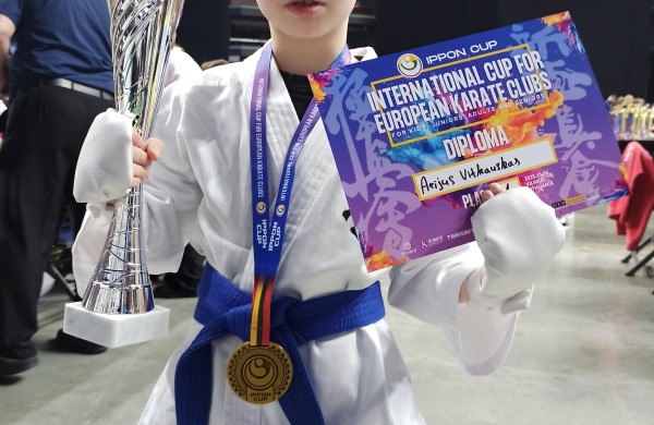 Jonavos Kyokushin karate „Kumite“ klubo medalių lietus Tarptautiniame IPPON CUP 2025 Vilniuje