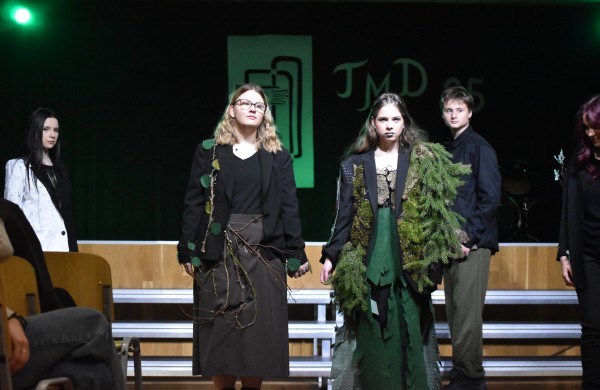 Visos mūzos JONAVAI! 