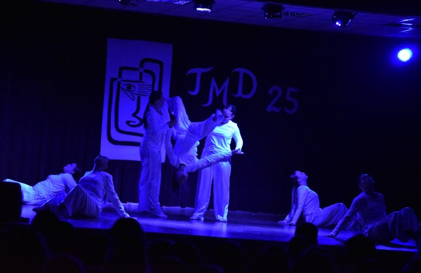 Visos mūzos JONAVAI! 