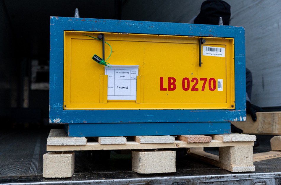 Į Lietuvos banką grįžo daugiau kaip 30 mln. vienetų 1 euro cento ir 2 euro centų monetų