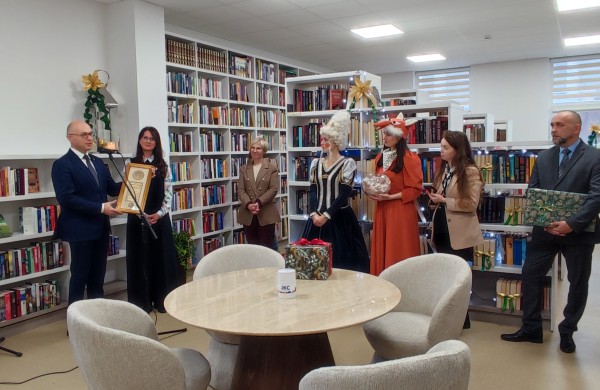 Atidaryta atnaujinta Ruklos biblioteka: lankytojų laukia netikėta staigmena