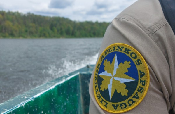 Įsigaliojo nuostatos, leisiančios konfiskuoti automobilius už neteisėtą žvejybą