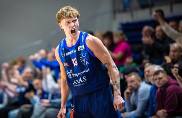 Po ilgosios pertraukos užsiautę jonaviečiai Citadele KMT kovoje parklupdė „Gargždus“