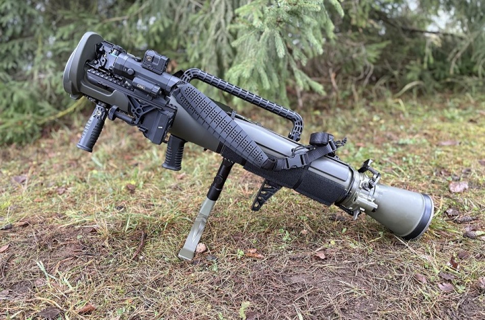 Kariuomenės sandėlius papildė naujosios kartos granatsvaidžiai „Carl-Gustaf“ M4 RD
