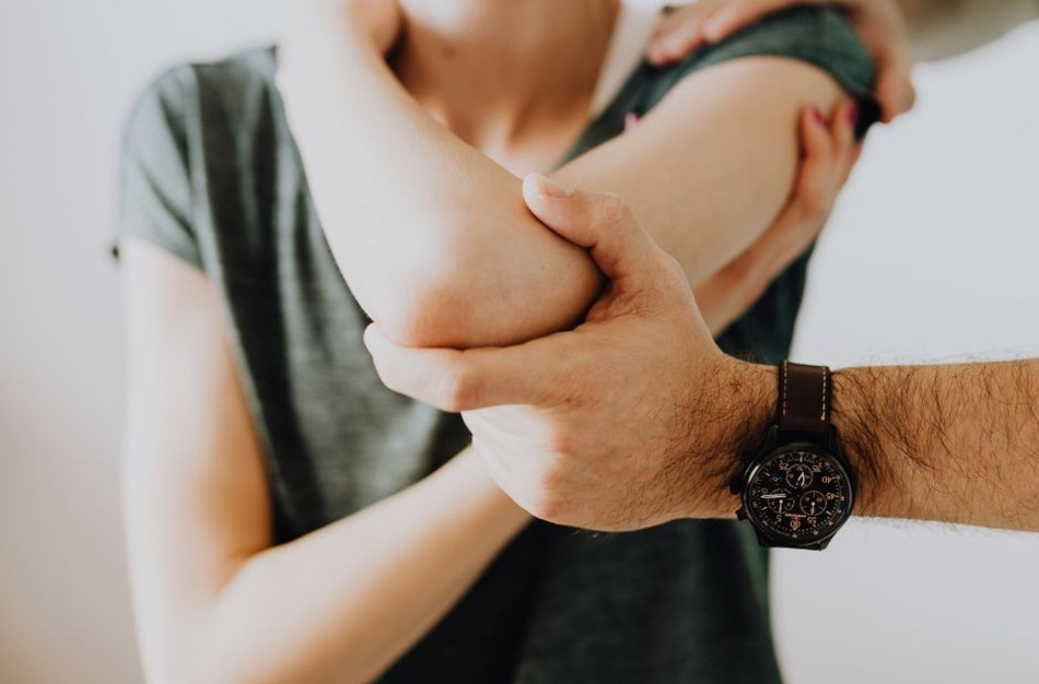 Pacientams bus kompensuojami kraujotaką gerinantys kompresiniai drabužiai