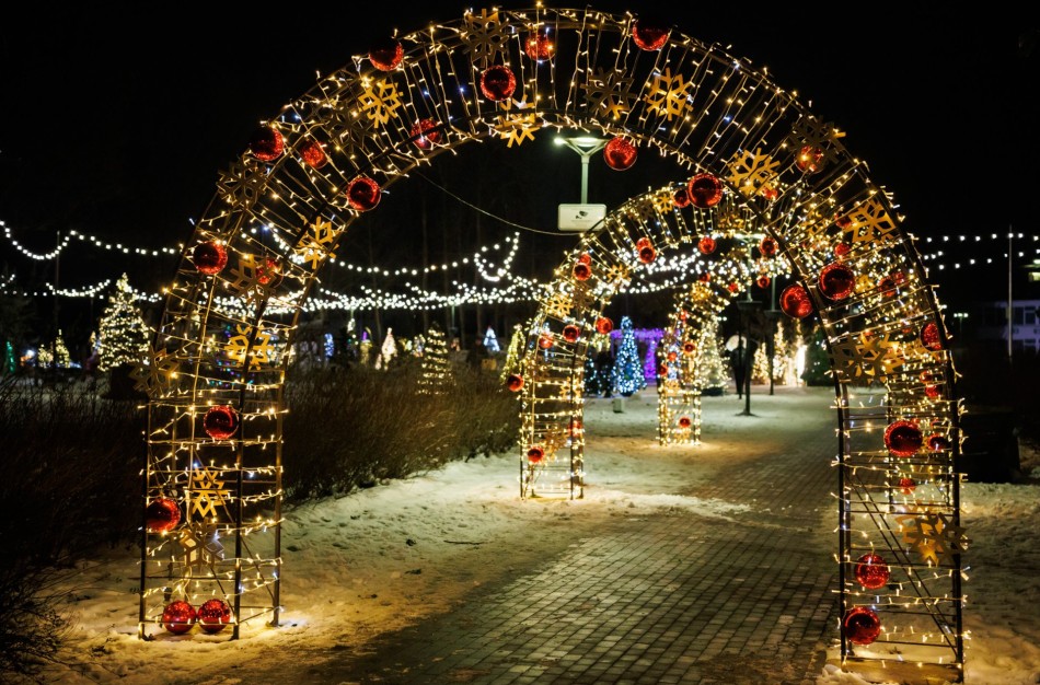 Savaitgaliais Kalėdiniame eglučių miestelyje - pramogos šeimoms
