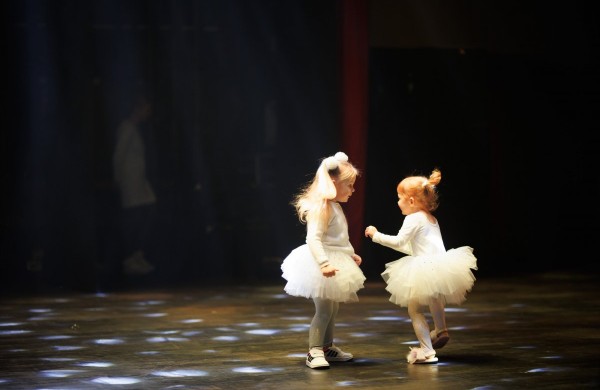 Jonavos kultūros centre – šilta „Lakštingalėlės“ Kalėdų šventė