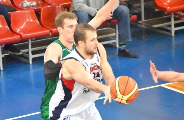 Tado Sebežiovo vedama „Petrochema-Dextera“ nukovė „Šilutę“