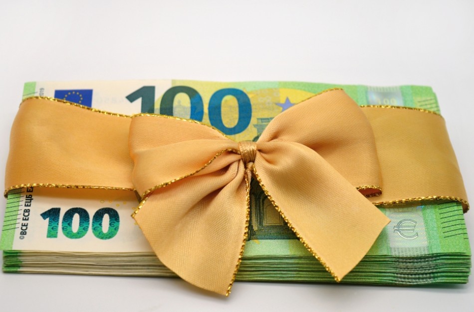 Metų pabaigos premijos: kada – tik motyvacija, o kada – ir darbdavio pareiga?