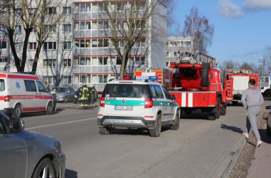 Panerių gatvėje – gaisras, žuvo dvi moterys