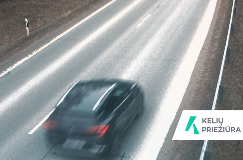 Kelių priežiūra informuoja: eismo sąlygas gali sunkinti plikledis