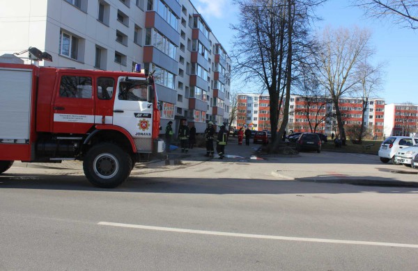 Panerių gatvėje – gaisras, žuvo dvi moterys