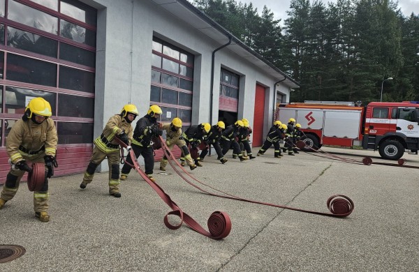 Prasidėjo dokumentų priėmimas į 2026 metų Ugniagesio gelbėtojo modulinę profesinio mokymo programą