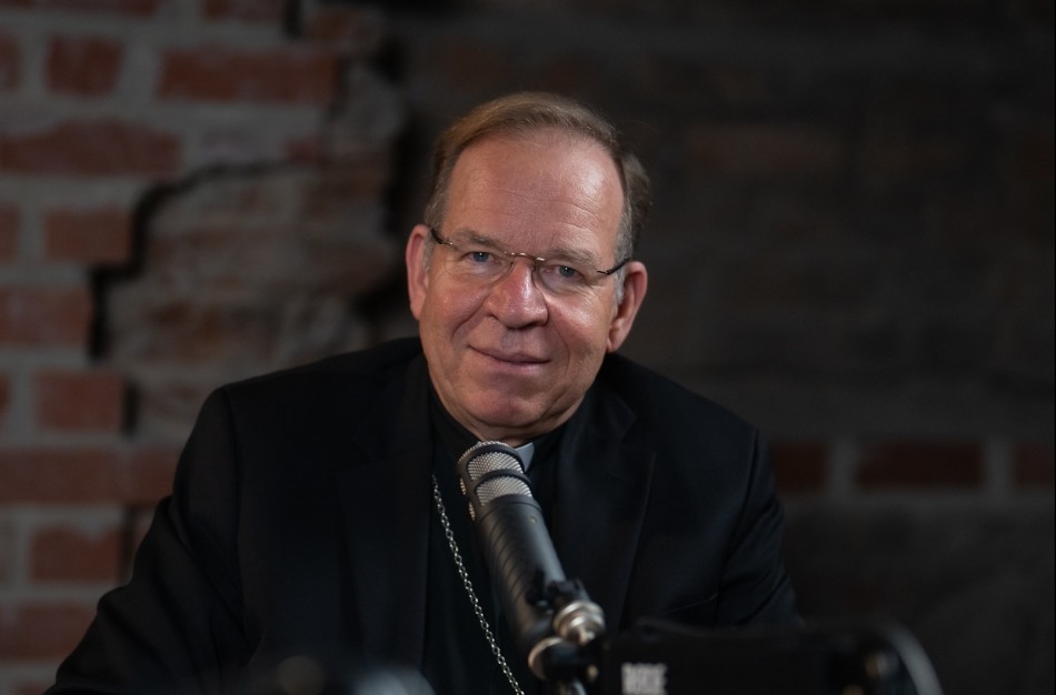 Arkivyskupas Grušas: „Kalėdos nėra eglutės blizgučiai – tai vidinės ramybės šventė“