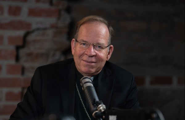 Arkivyskupas Grušas: „Kalėdos nėra eglutės blizgučiai – tai vidinės ramybės šventė“