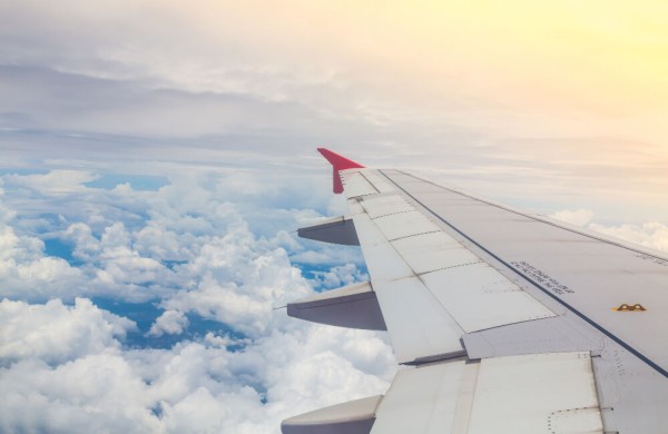 Šios klaidos perkant lėktuvo bilietus lietuviams kasmet kainuoja šimtus eurų: darote bent vieną iš jų?