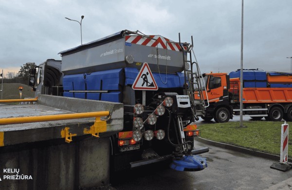 Kelininkai įspėja – prognozuojamos žiemiškos sąlygos keliuose