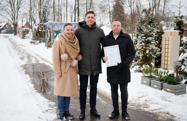 Kalėdinių eglučių miestelio kūrėjams – dovanos