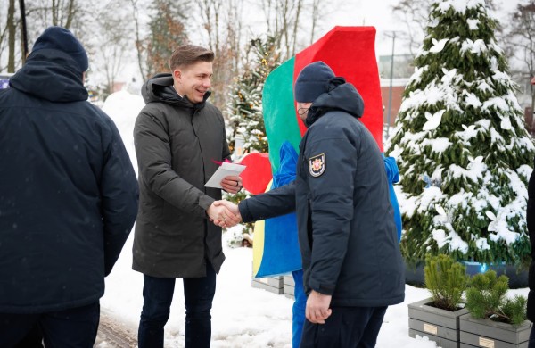 Kalėdinių eglučių miestelio kūrėjams – dovanos