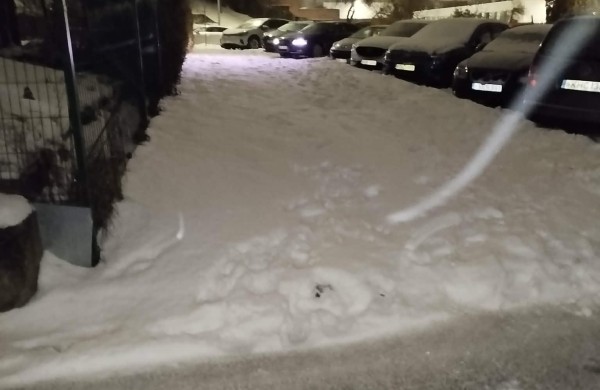 Po slidinėjimo centro atidarymo – skundai dėl netvarkingo parkavimo