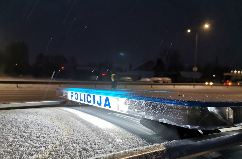 Rizikinga vairuotojos kelionė Jonavoje