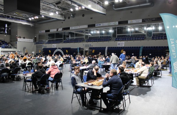 Jonavos sporto arenoje vyko tarptautinis greitųjų šachmatų turnyras treneriui R. Banaičiui atminti 