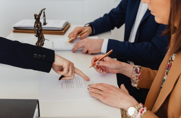 Darbuotojo „savanoriškas“ išėjimas iš darbo: kada parašas tampa apgaule?