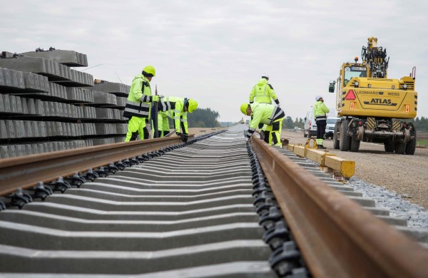 Patvirtintas „Rail Baltica“ regioninių stočių vystymo planas: jame - Jonavos prekinė ir keleivinės stotys