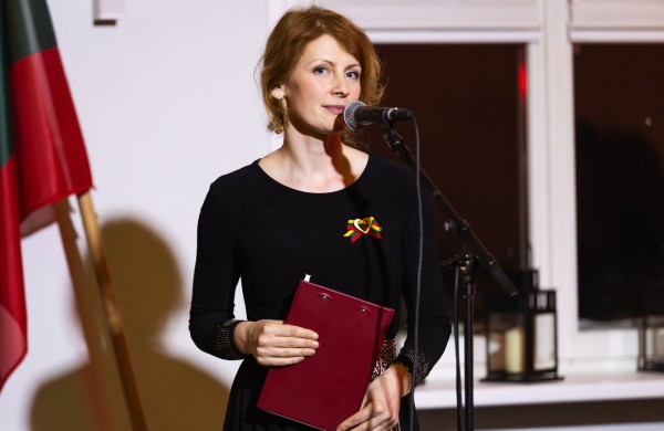 Poezijos, tylos ir laisvės skambesio naktis bibliotekoje