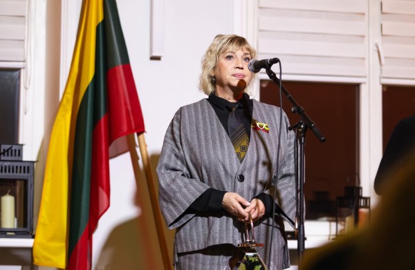 Poezijos, tylos ir laisvės skambesio naktis bibliotekoje