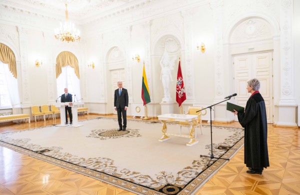 Prezidentas priėmė generalinės prokurorės N. Grunskienės priesaiką