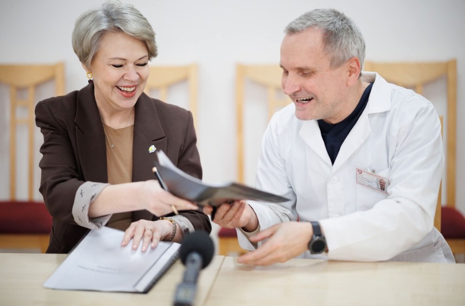 Jonavos ligoninė ir J.Ralio gimnazija pradeda bendradarbiavimą – gimnazistams atsivers kelias į medicinos profesijas