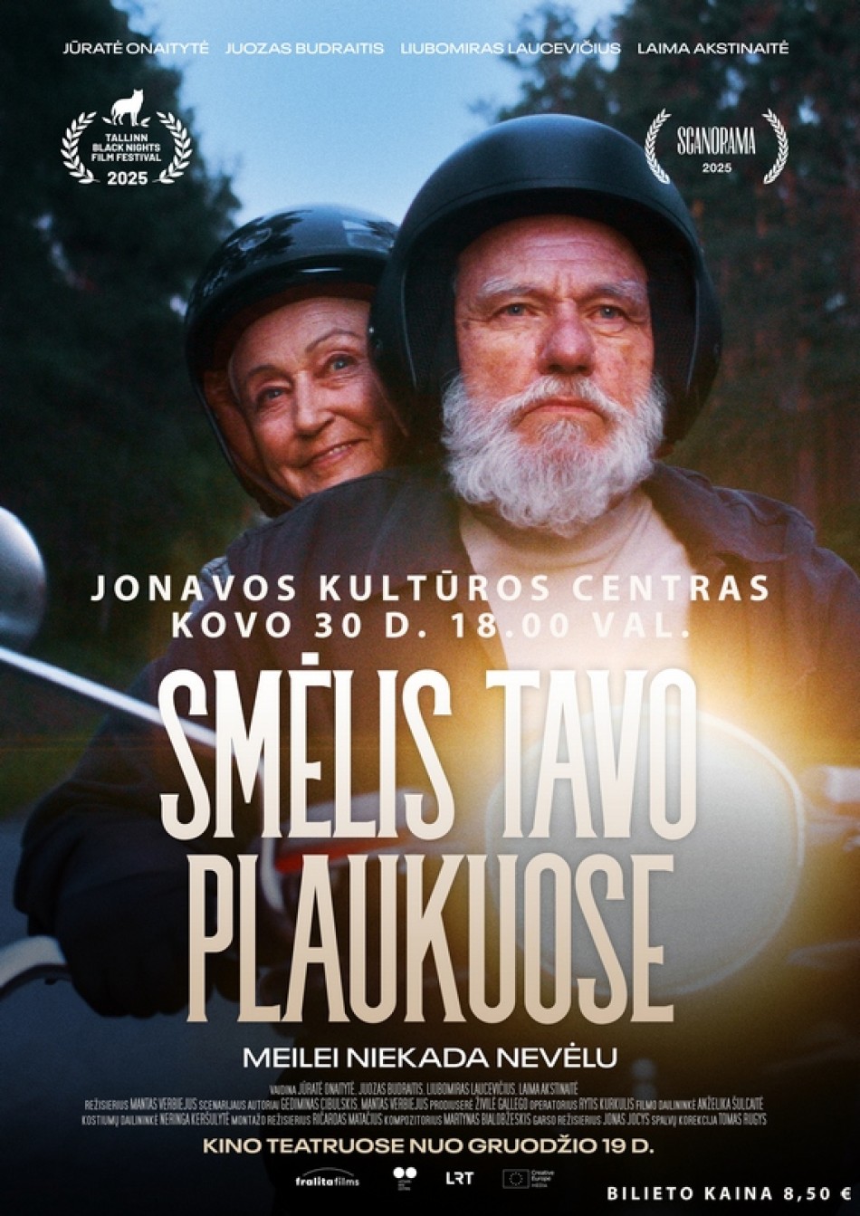 FILMAS: Smėlis tavo plaukuose